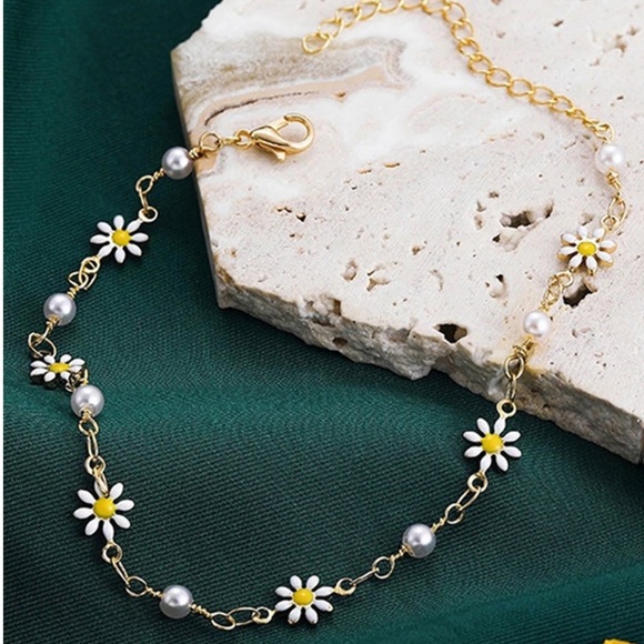 Gold Daisy And Pearl Chain Anklet Set of Two - Picture 2 of 6